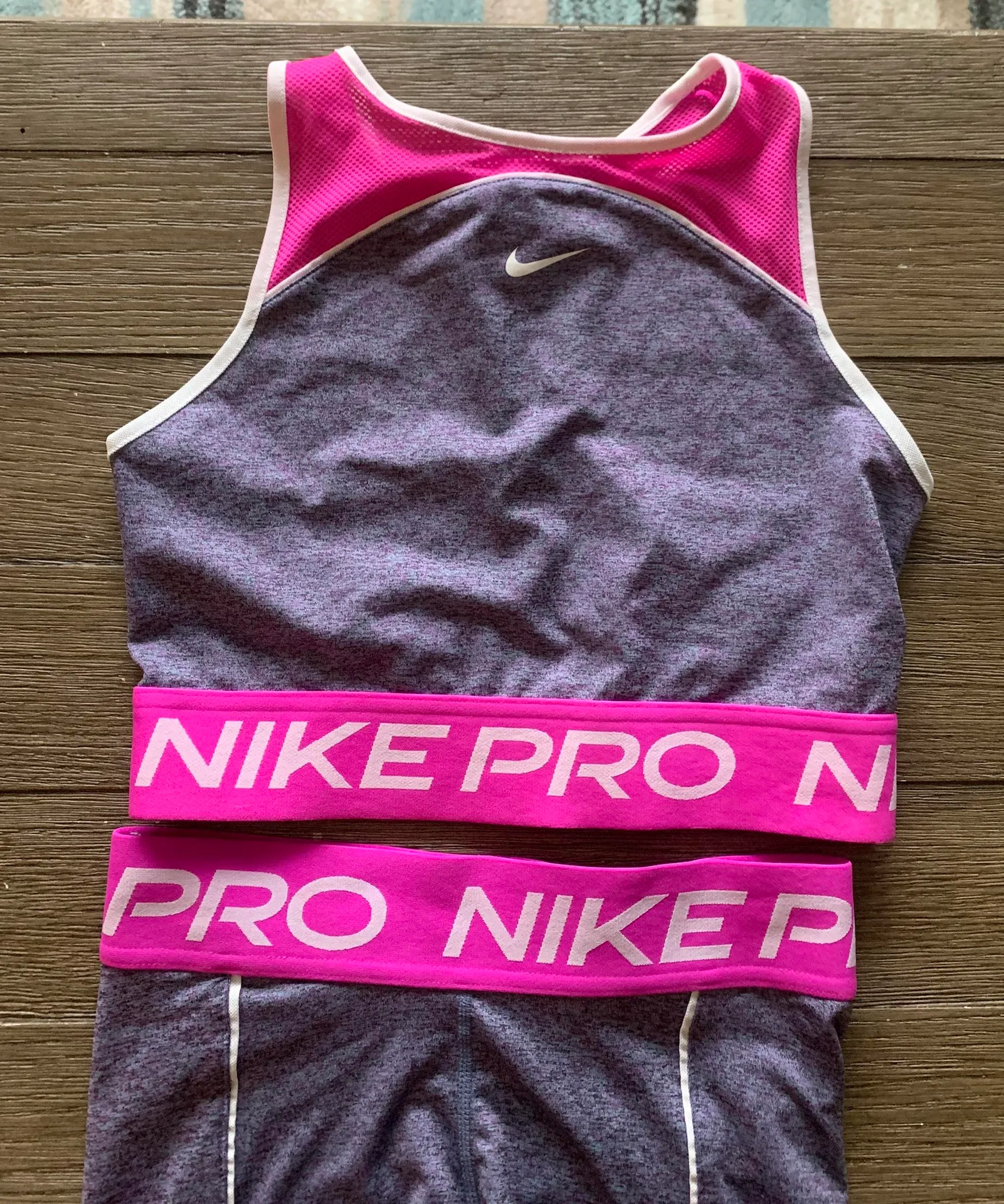 Nike Pro Set - Image 3
