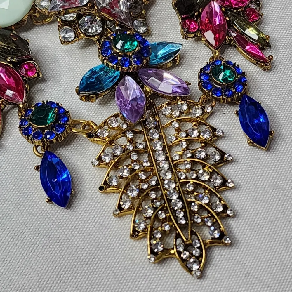 Mixed Media Statement Necklace with Earrings Gold - Image 5