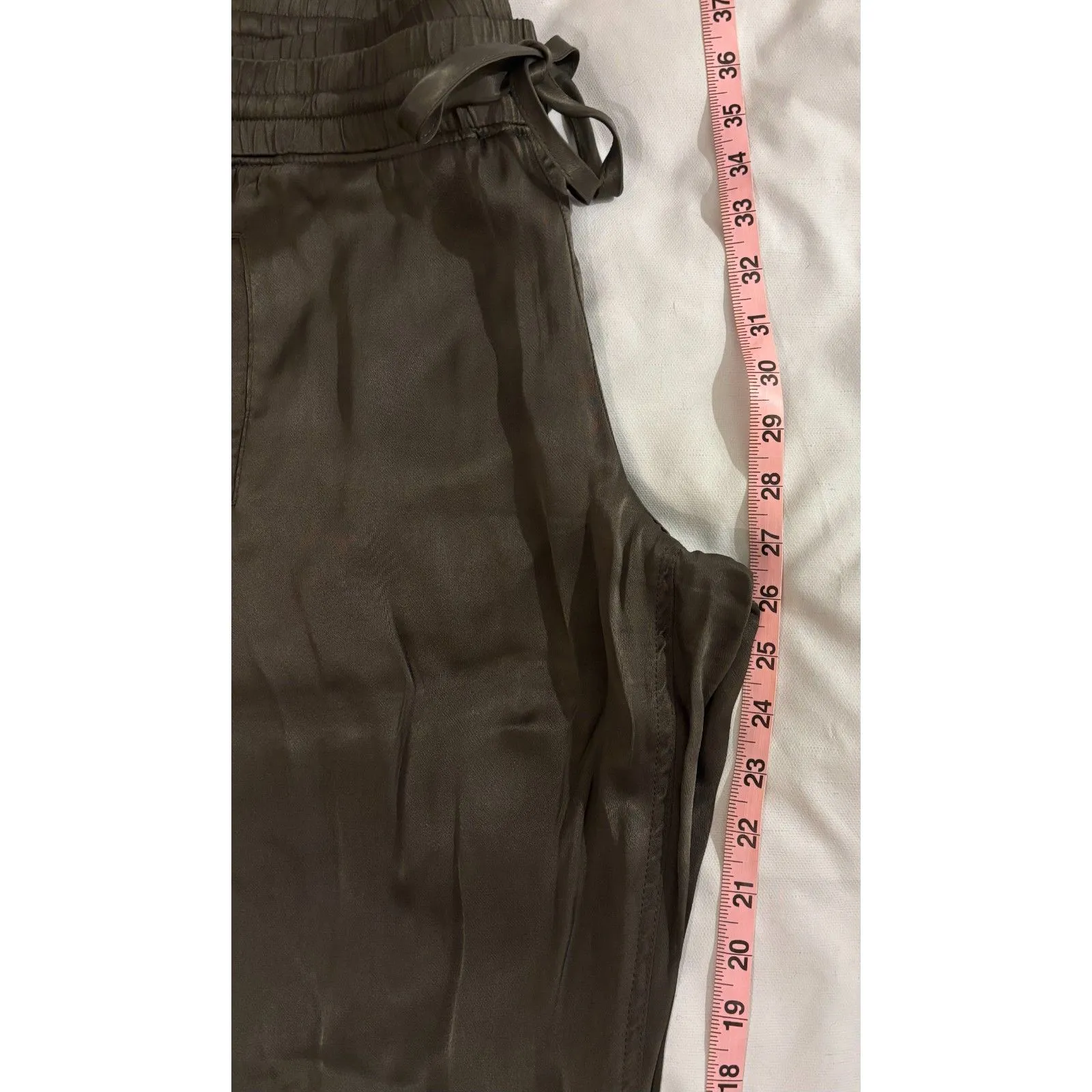 SANCTUARY Dreamer Satin Drawstring Joggers Pants Olive Green Womens Small - Image 6