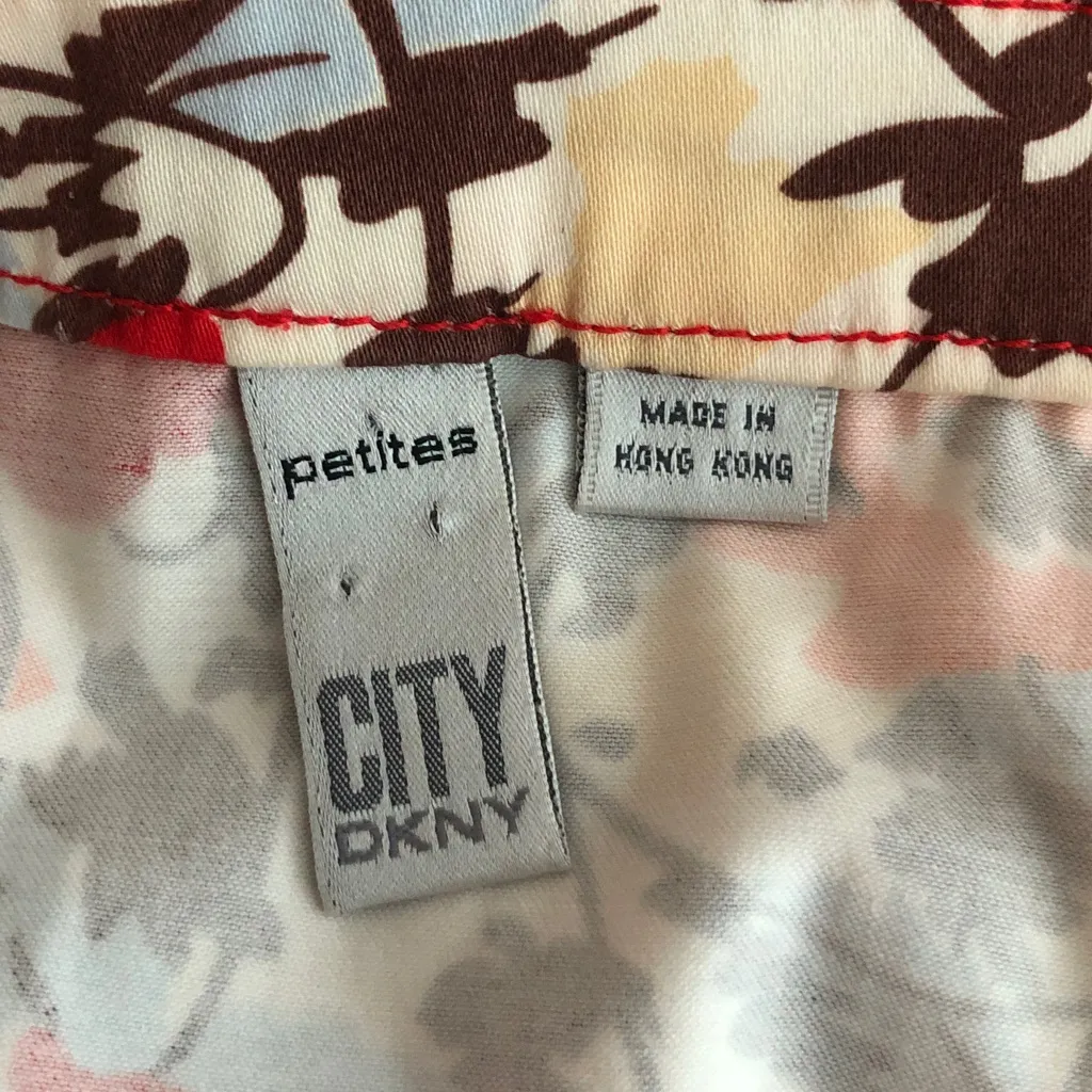 DKNY size 6 City DKNY fall floral kick pleat flared cotton knee-length skirt. - Image 3