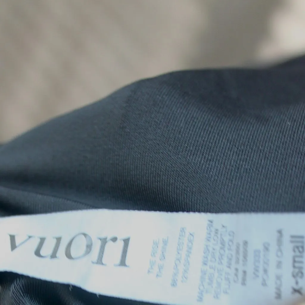 Vuori Charcoal Grey Athletic Athleisure Casual Shorts with Pocket Extra Small - Image 7