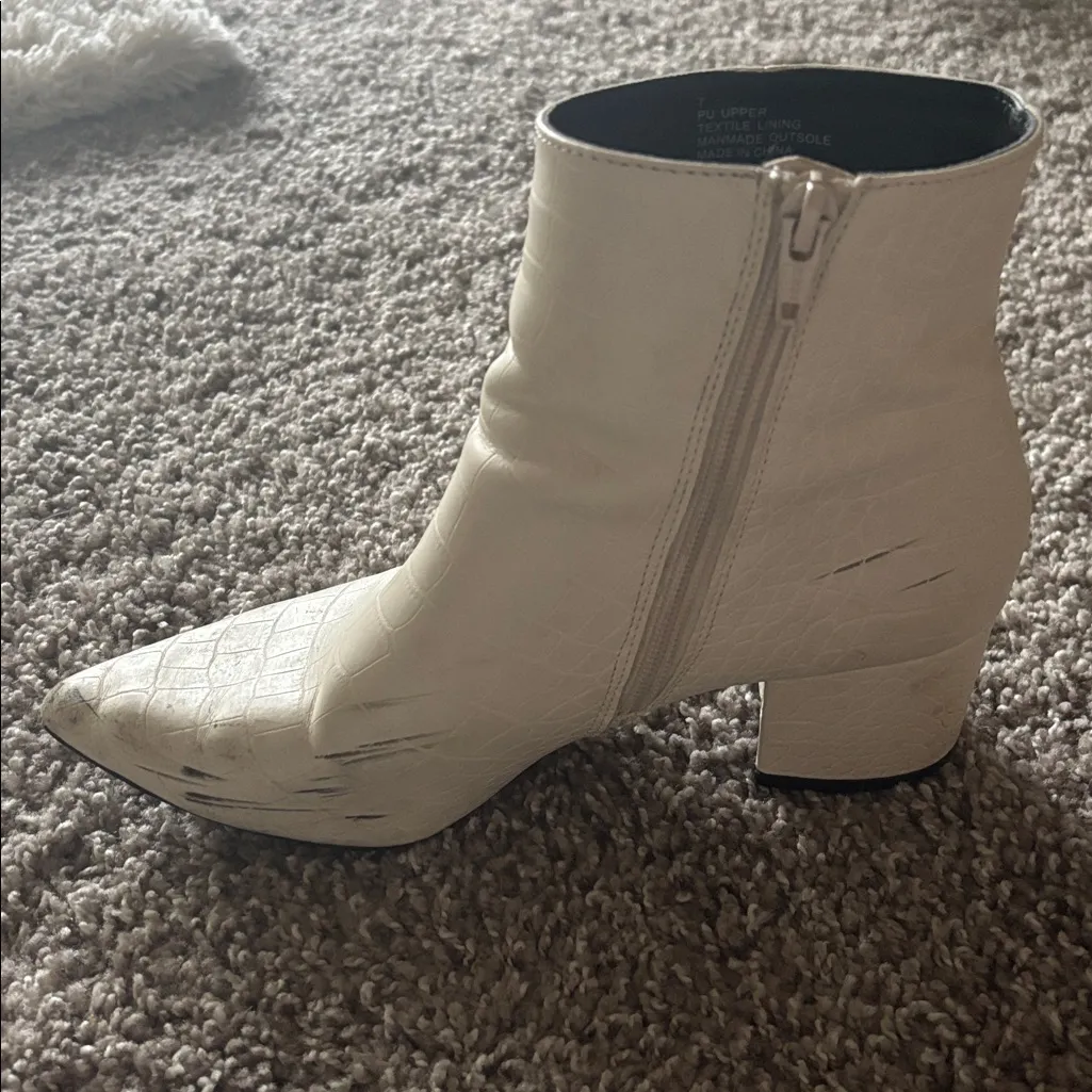 Women's White Ankle Boots - Image 3