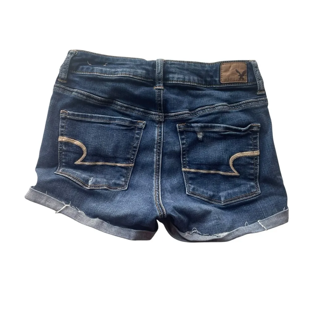 AEO American Eagle Distressed Jean Shorts Denim Dark Blue Size 4 Super Stretch - Image 2