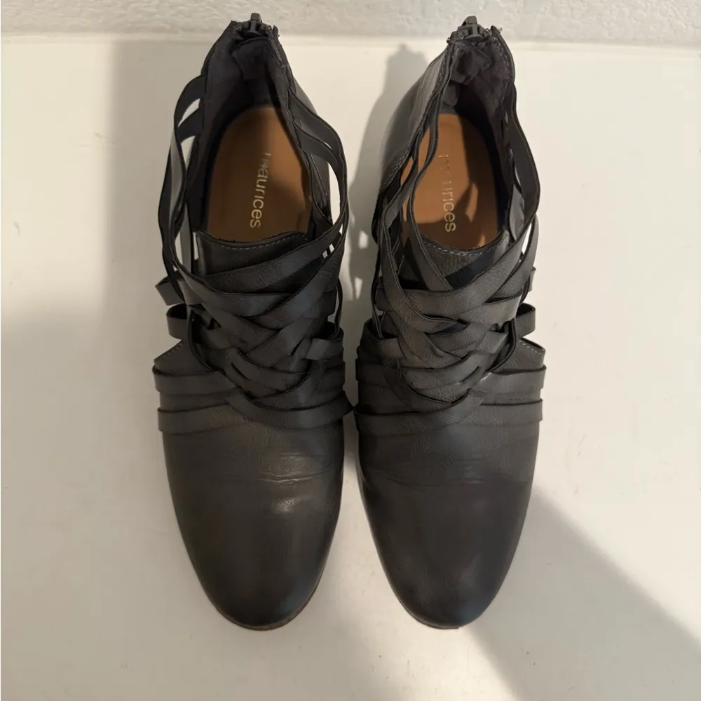 Maurices Diana Strappy Cutout Faux-Leather Distressed Ankle Bootie Gray Size 9 - Image 3