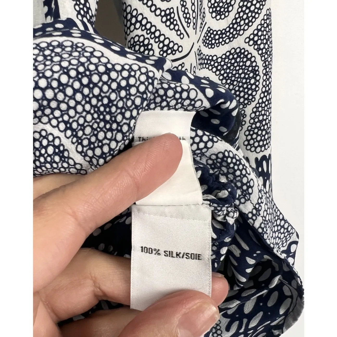 DVF 100 % Silk Floral Dress SZ 2 Blue White Tie Waist Knee length 3/4 sleeves - Image 8