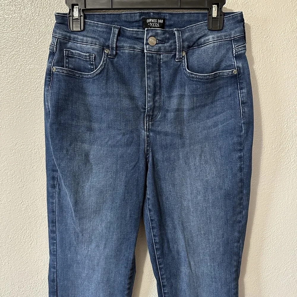 NYDJ Curves 360 Straight Jeans Women's Size 4 Raw Hem Medium Wash Denim - Image 2