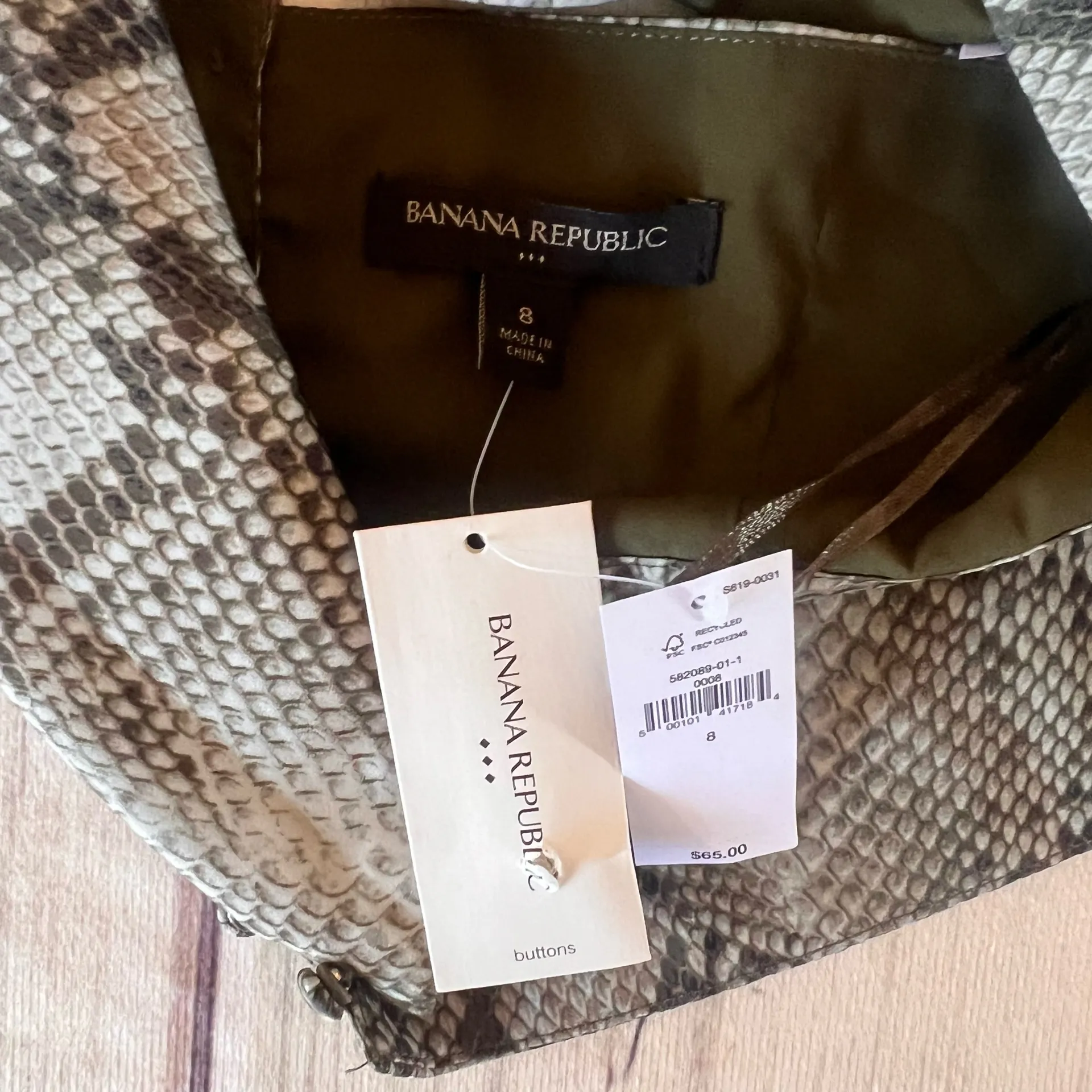 Banana Republic Green Snakeskin Print Halter Crop Top - Image 9