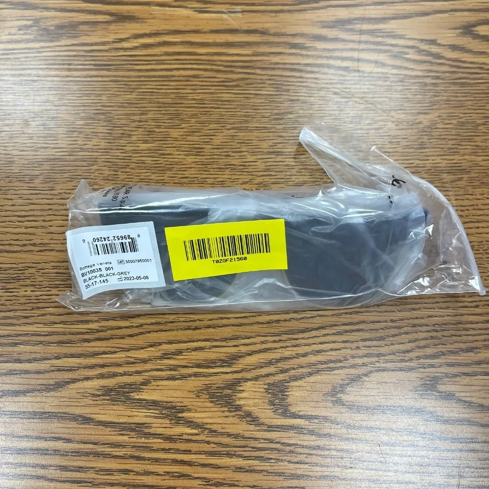 Bottega Veneta BV1003S Sunglasses, Black/Grey - NWT - Image 14