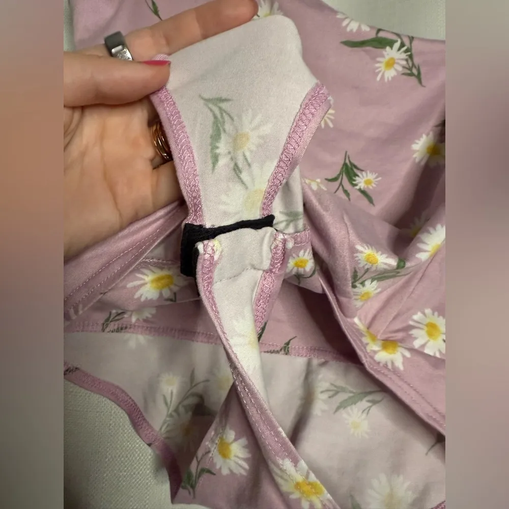 VIBE Sportswear Lilac Purple Floral One Shoulder Bodysuit Medium - Image 6