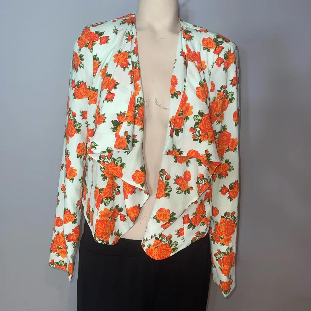 BCNU semi cropped light blue orange floral jacket blazer NWT size Medium - Image 2