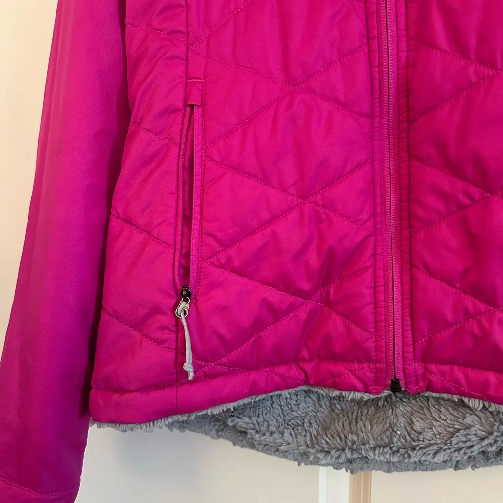 The North Face Women’s Pink Fuzzy Jacket Small - Image 3