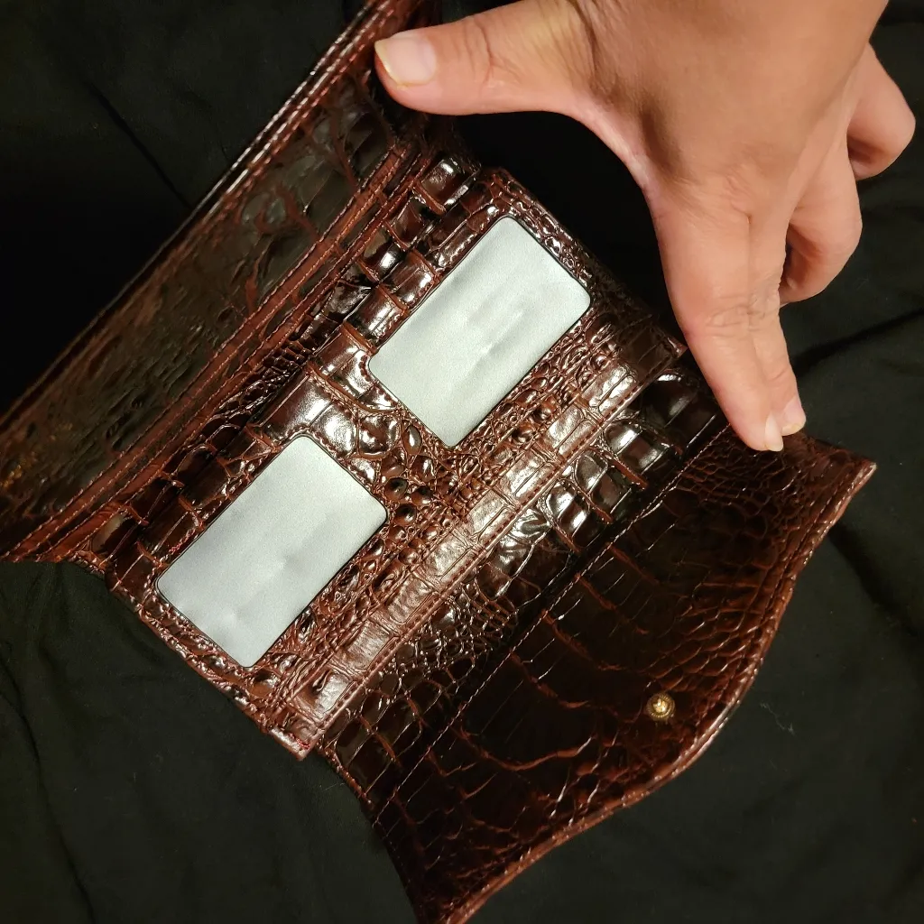 Estauer Avalon Elegant Burgandy Crocodile - Image 5