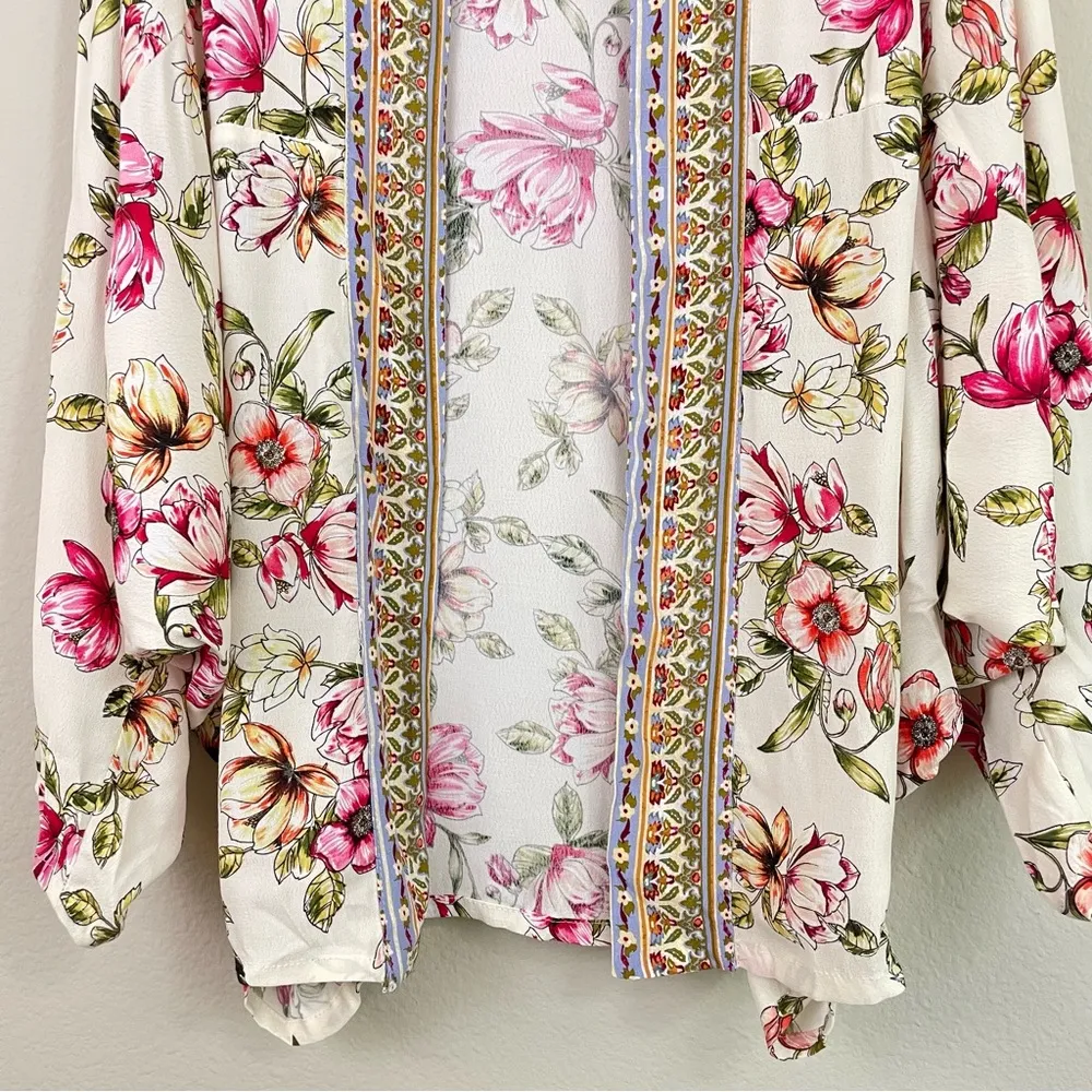 Anthropologie Akemi + Kin Floral Long Sleeve Open Short Kimono Cardigan One Size - Image 9