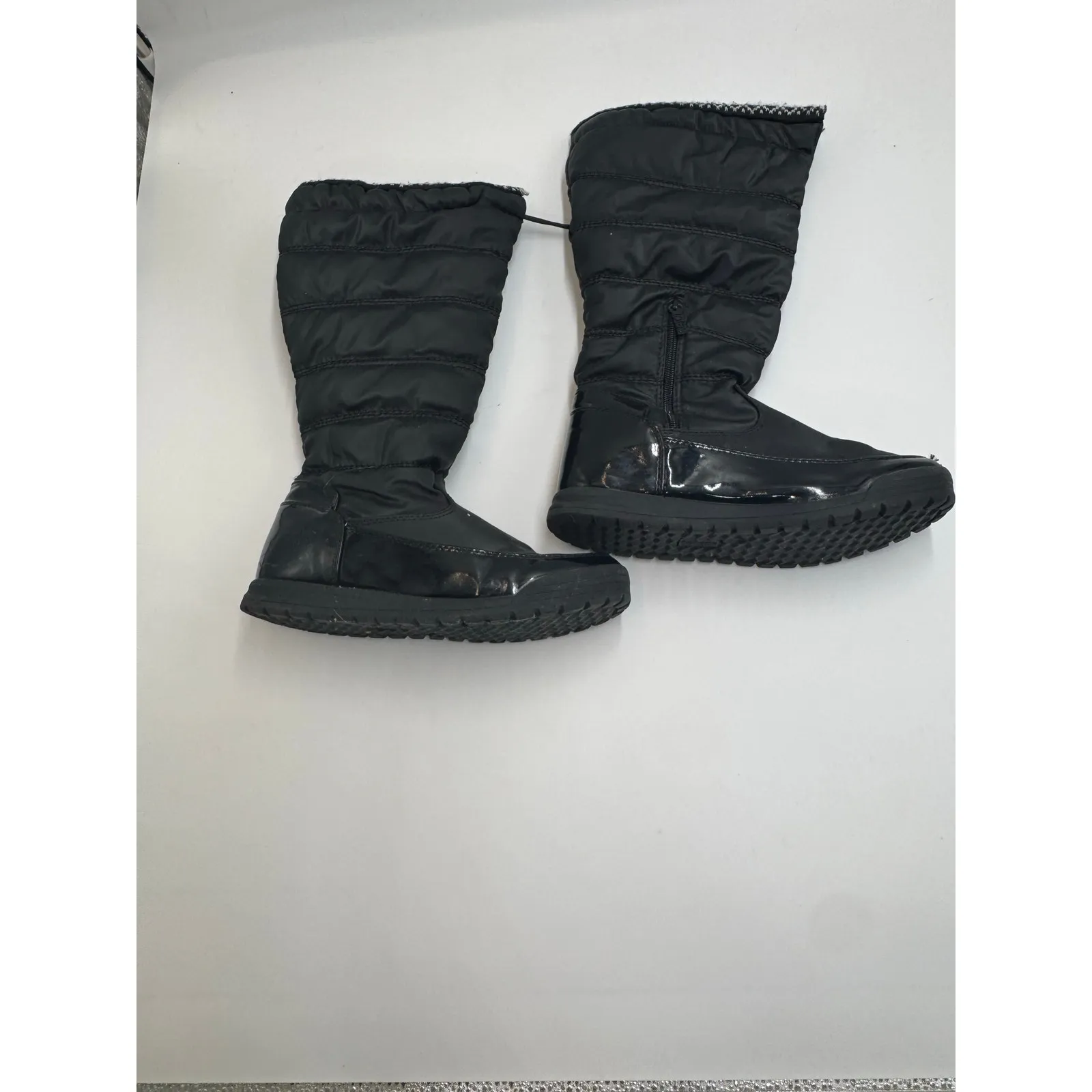 Totes Caroline 2 Quilted Faux Fur Mid - Image 4