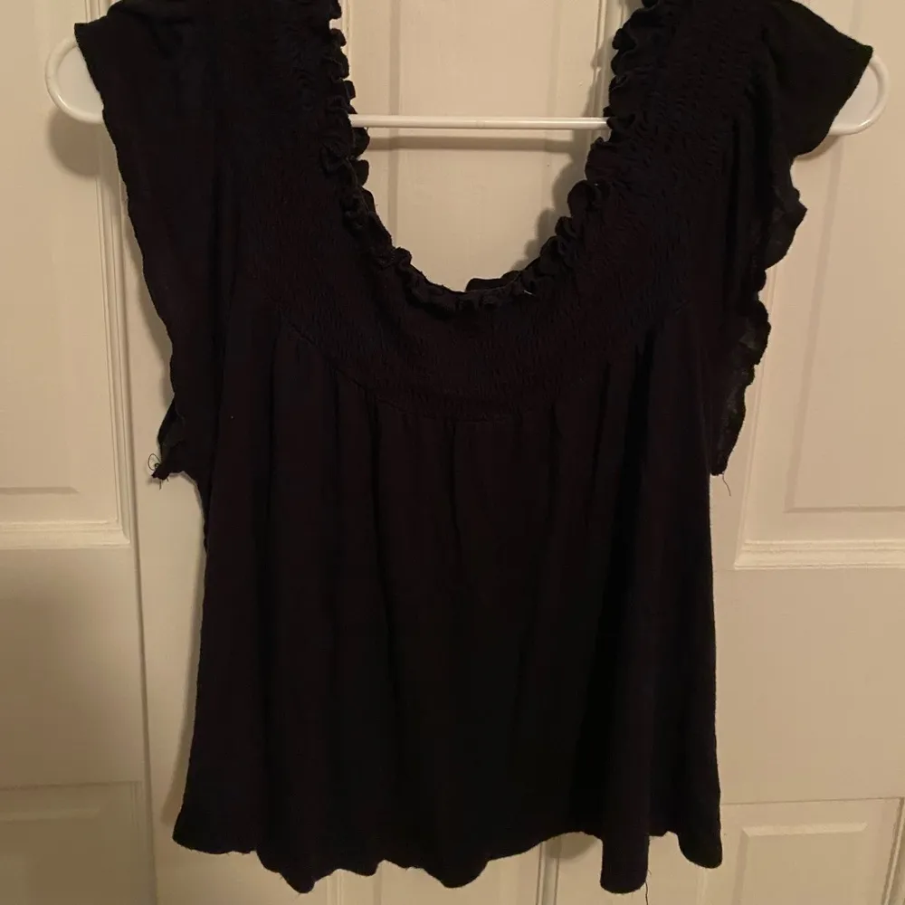 heart & hips off the shoulder top - Image 2