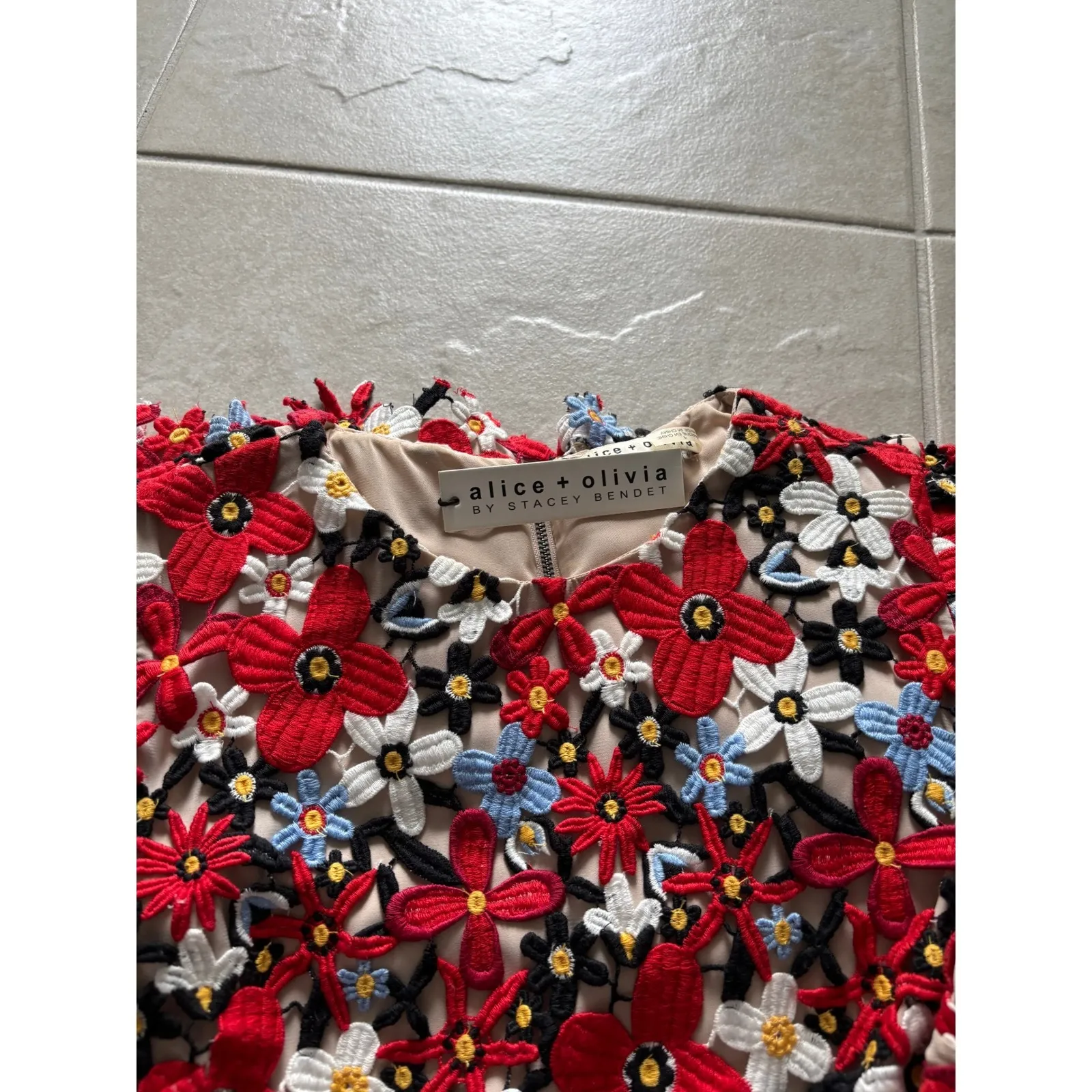 Alice + Olivia Imani Dress Womens 4 Red Floral Embroidered Party Preppy Cocktail - Image 5