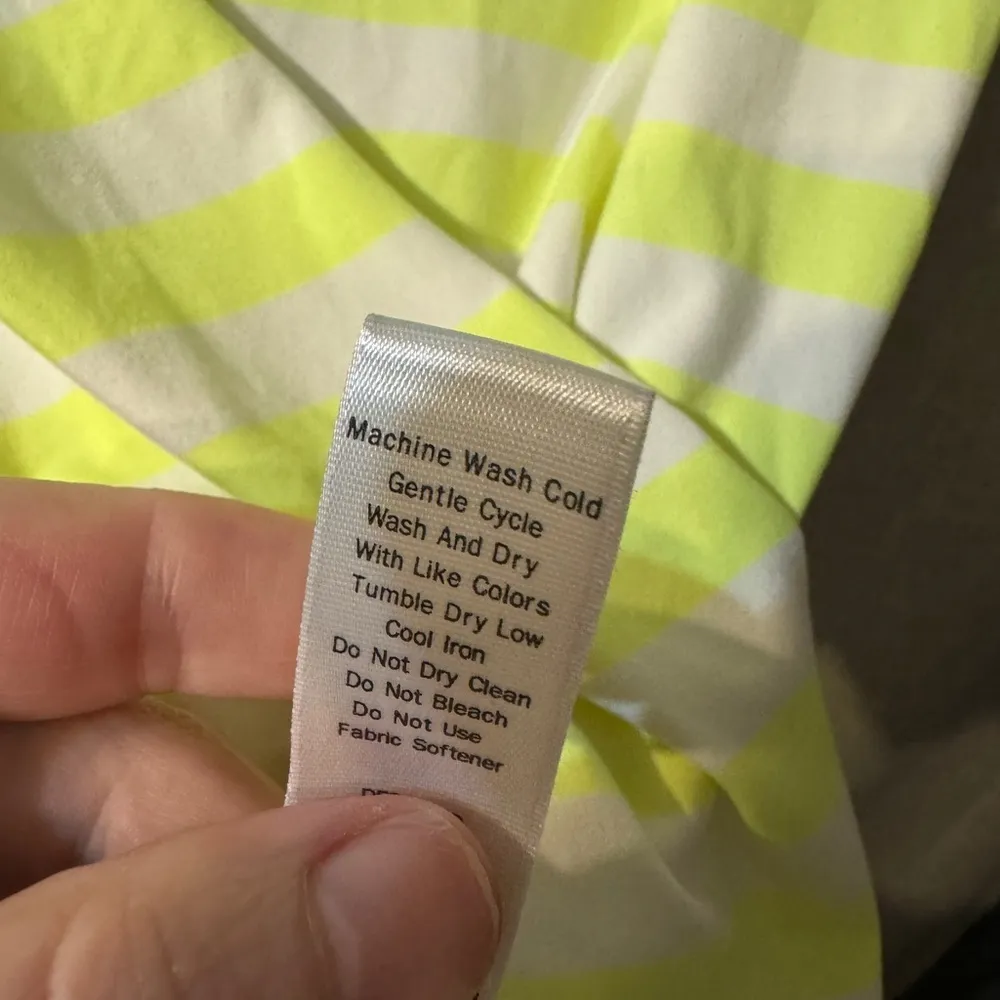 ATHLETA Ocean Stripe Chi Muscle Tank-Medium-Neon Yellow Striped NWOT - Image 9