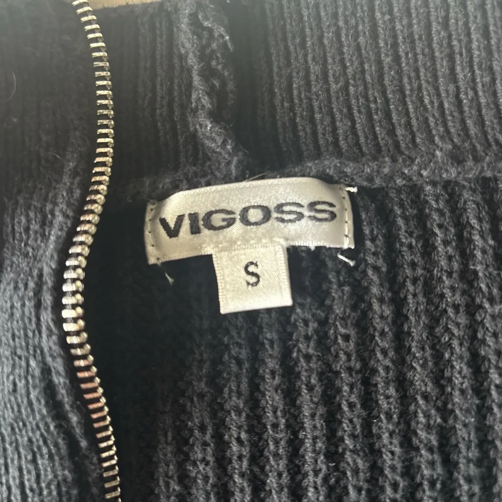 Vigoss Black Knit Zip-Up Tank Top - Image 2