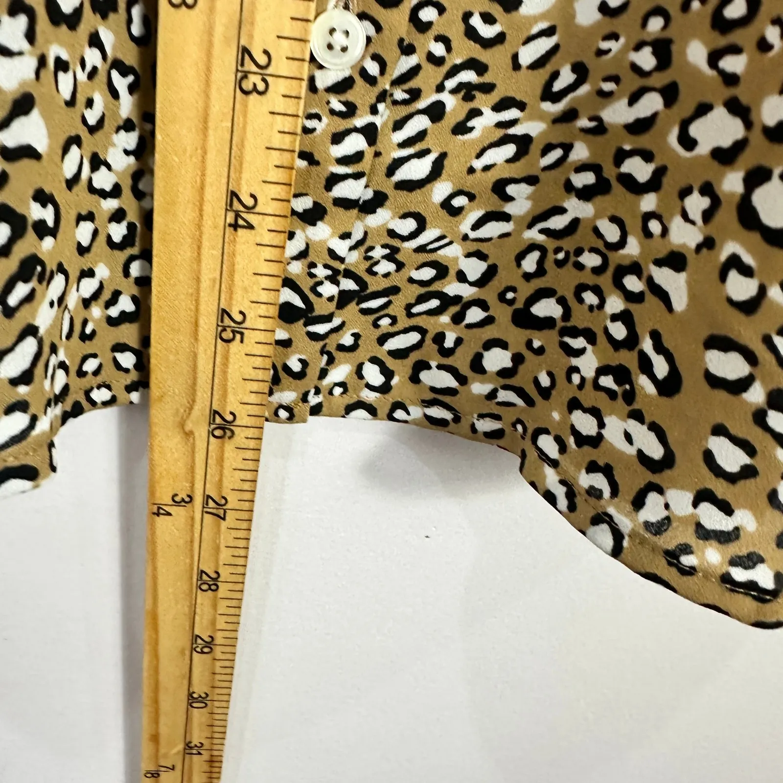 J Crew Leopard Tie Neck Blouse XS Tan Animal Print Office Chic Preppy Career - Image 3