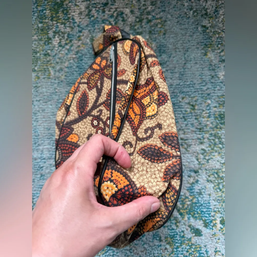 Vintage NPC 60/70s fabric flower power travel toiletries bag Orange - Image 4