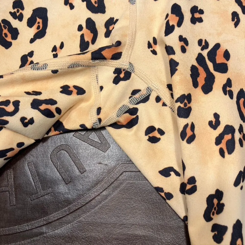 Fabletics Pump Two Piece Set Desert Leopard Womens Small New Active Athleisure - Image 4