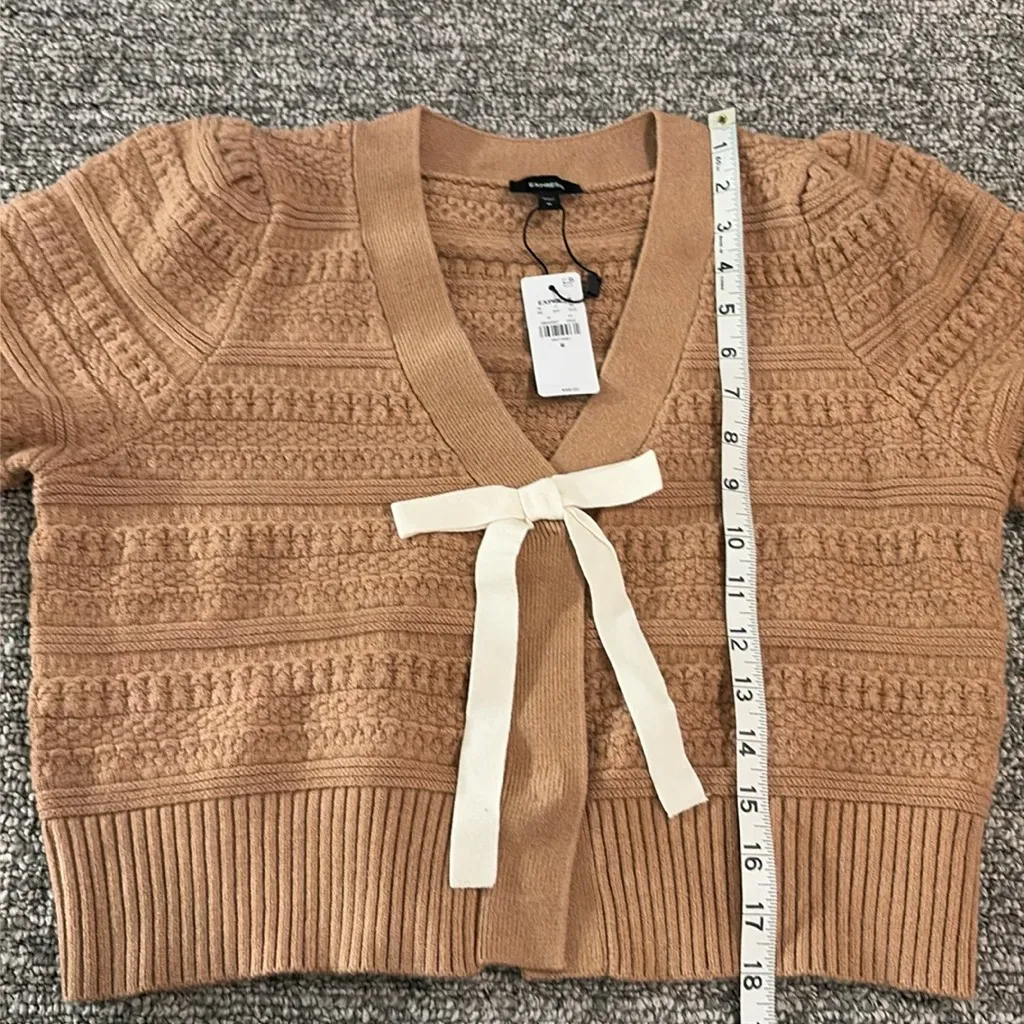 EXPRESS NWT  Soft Textured Knit Cropped Bow Cardigan Sz M - Image 5