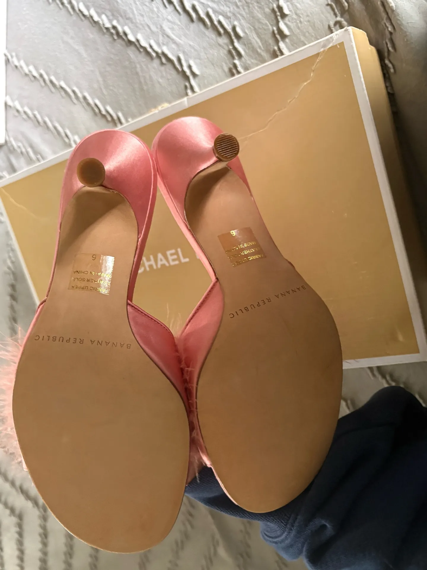 Banana Republic - Image 2