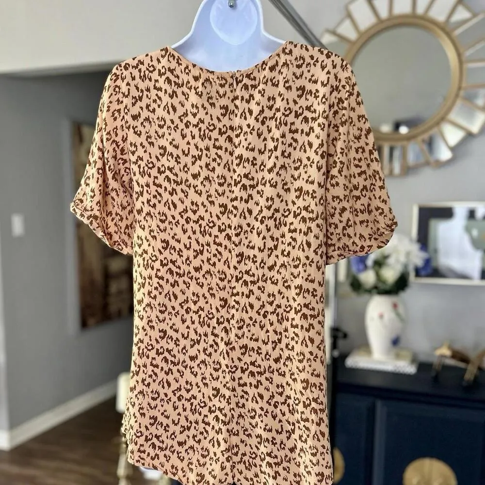 Polly Leopard Print Romper w/Pockets Size 4 US Zip Up Back! Excellent Condition - Image 4