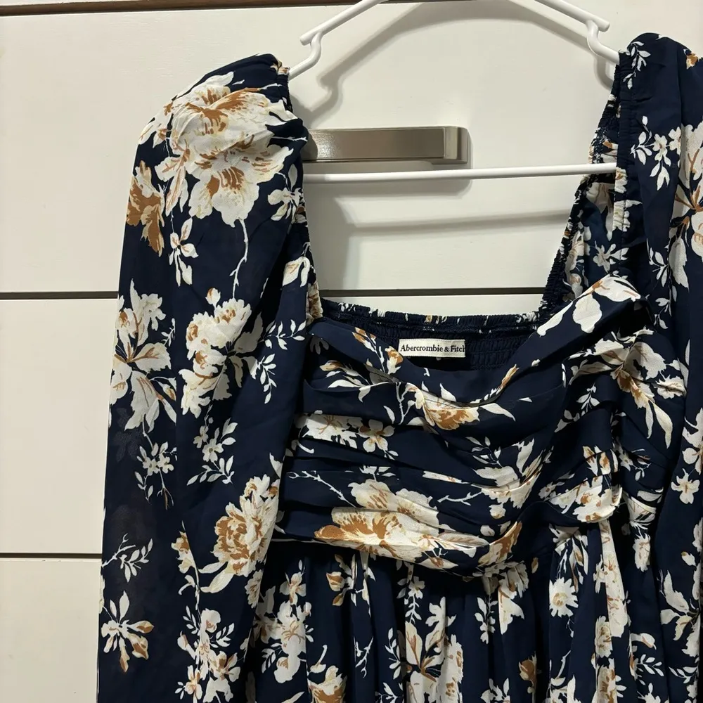Abercrombie Emerson Floral Mini Dress NWOT - Image 4