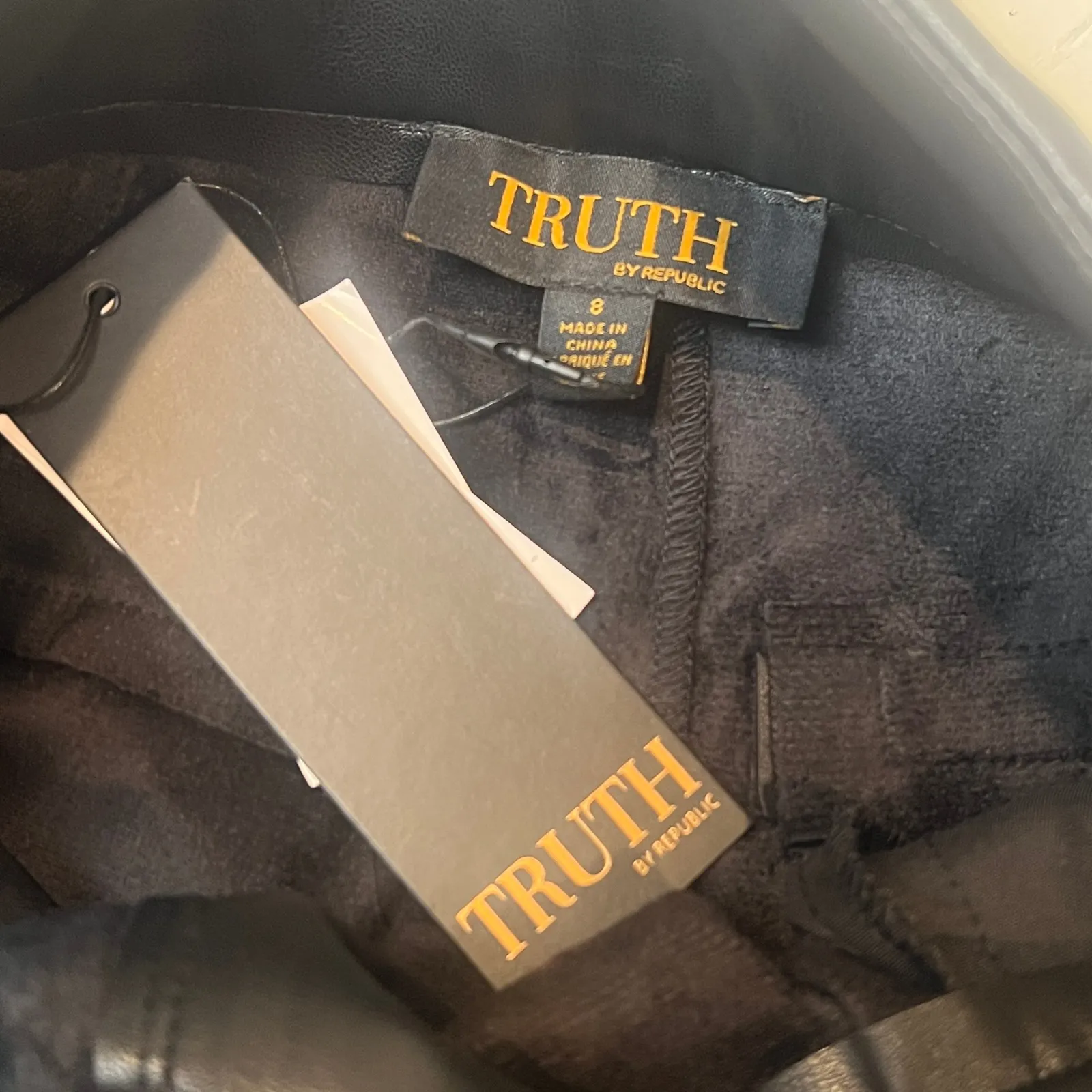 Truth by Republic Women's 8 Black Faux Leather Tie Waist Shorts Chic Grunge - Image 4