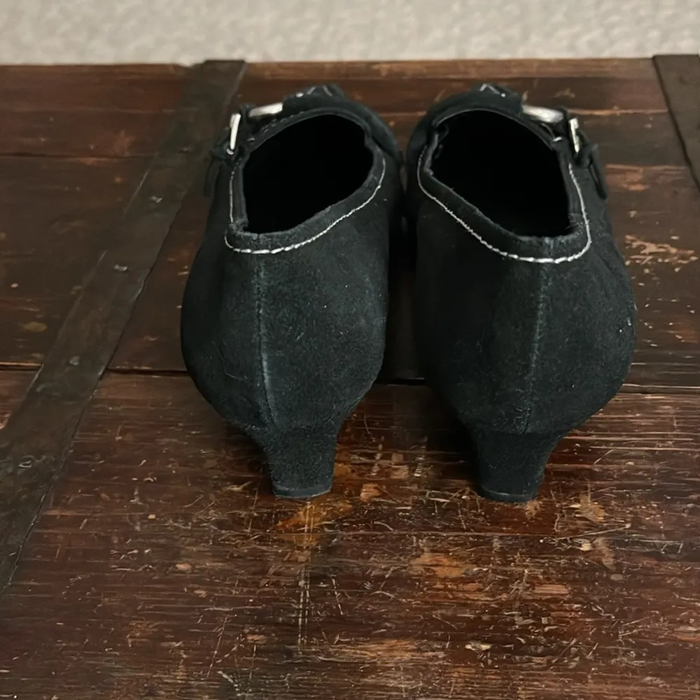 Chadwick's Black Suede Kitten Heel Size 7 - Image 3
