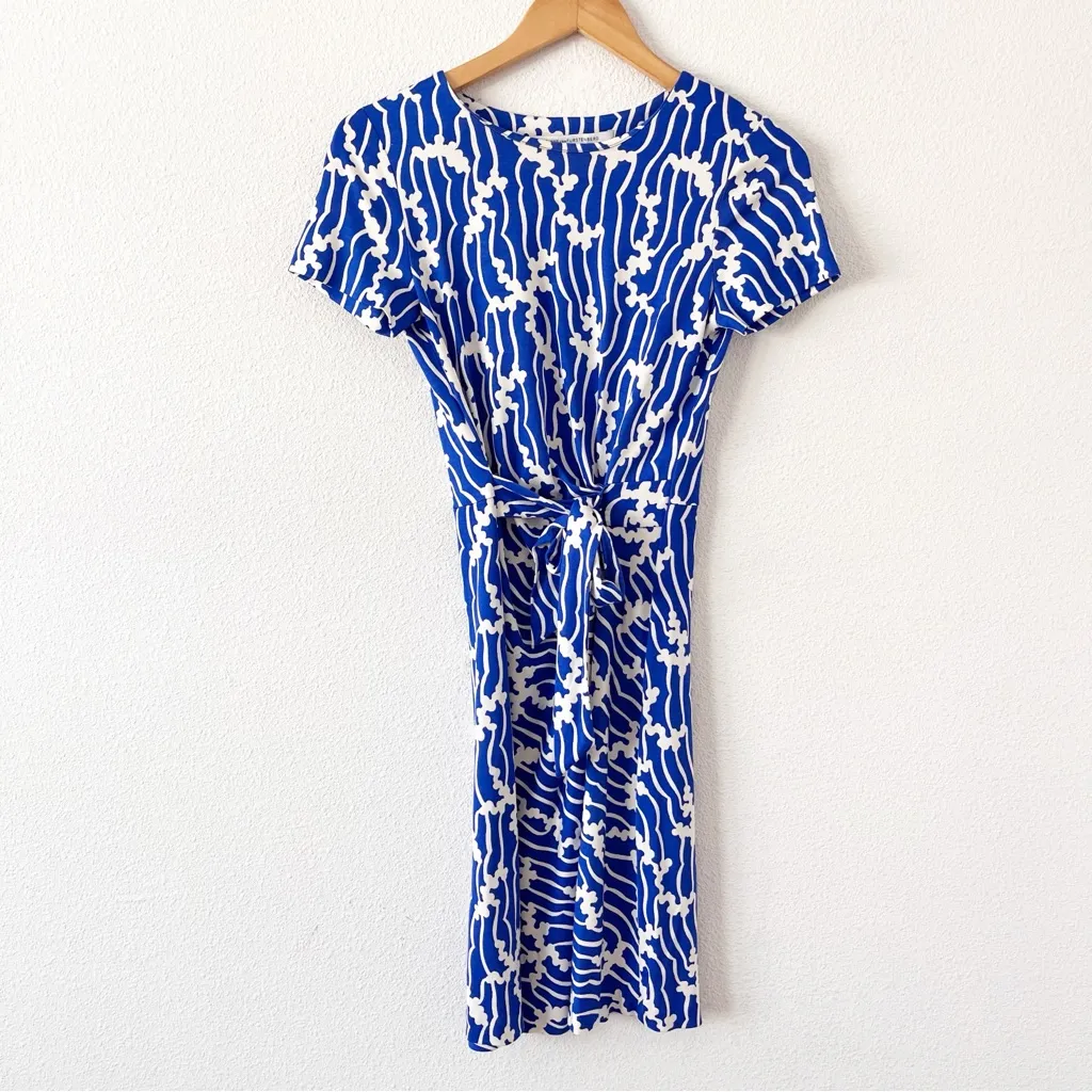 Diane Von Furstenberg Zoe Faux Wrap Dress in Blue White Printed Silk Jersey - Image 2