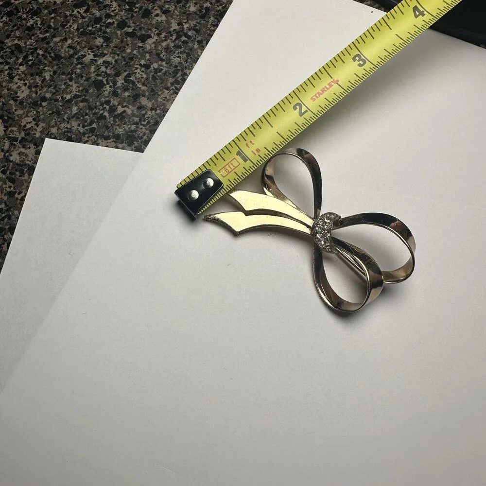 Vintage Rhinestone Bow Ribbon Gold Tone Brooch Pin - Image 11