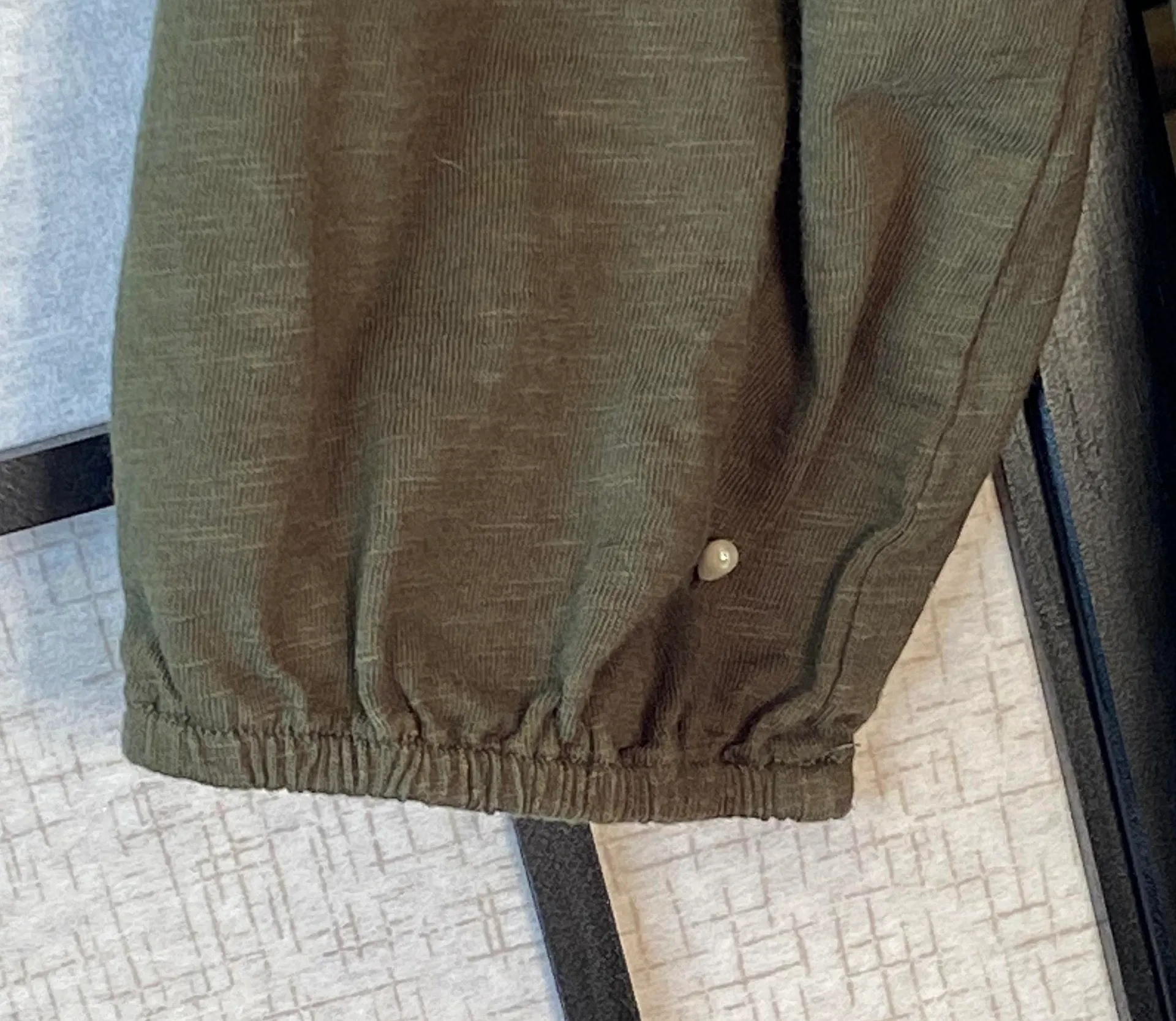 Christopher & Banks olive green top - Image 4