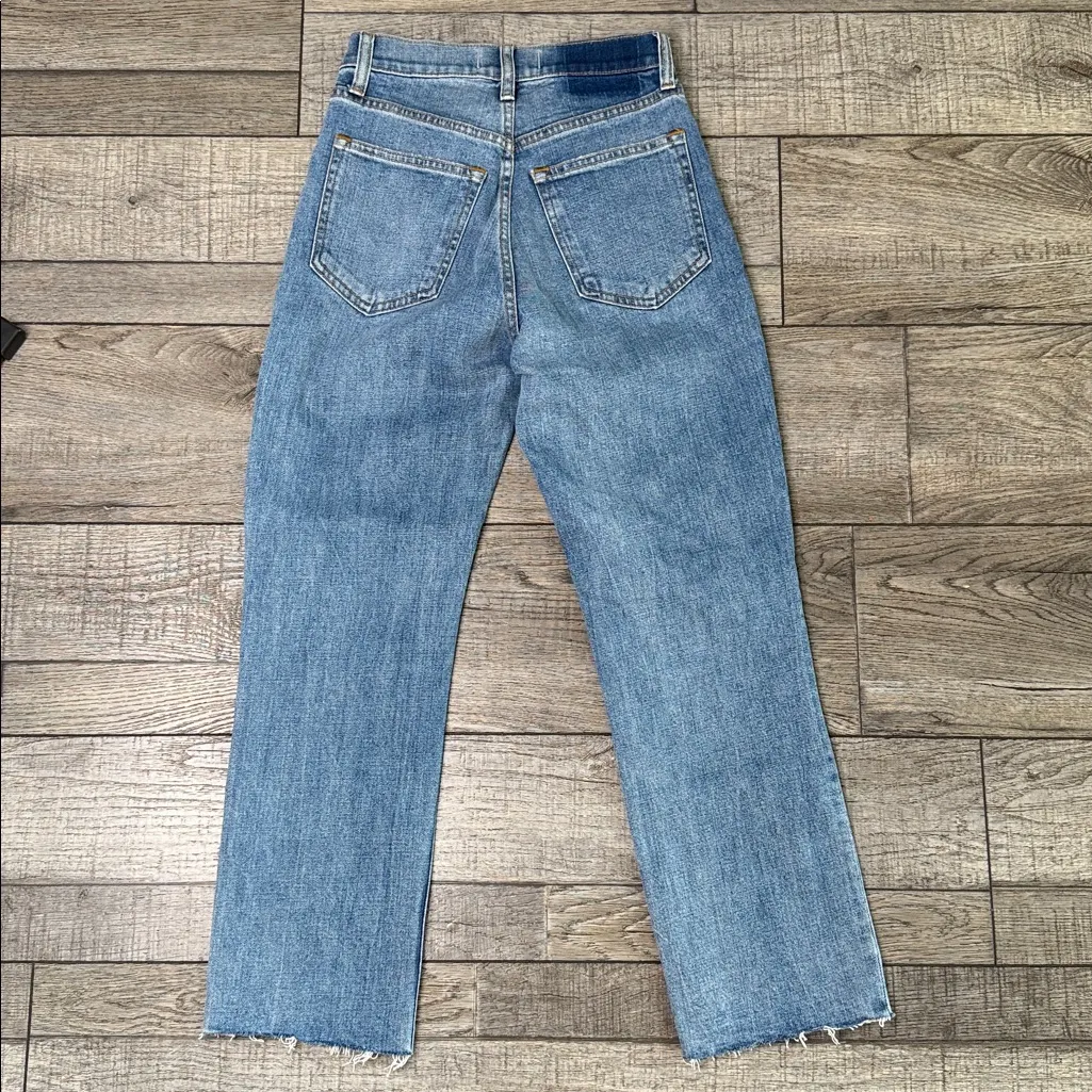 Abercrombie & Fitch Curve Love, The Ankle Straight Leg Ultra High Rise Jeans - Image 2