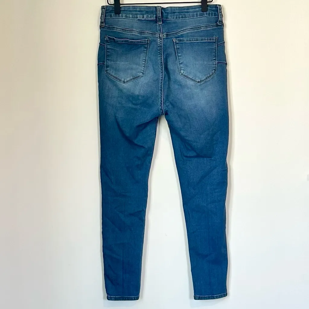 S.O.N.G. Women's Classic Blue Curvy High Rise Skinny Ankle Jeans - Image 5