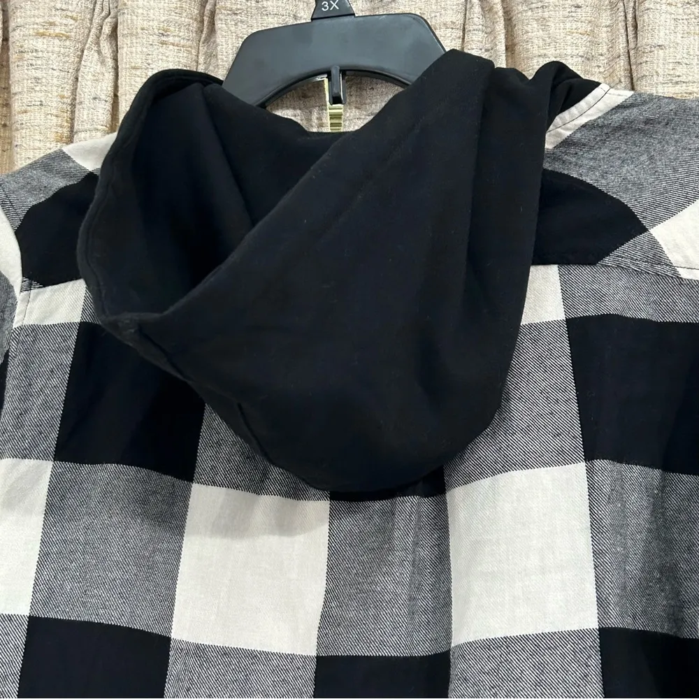 Torrid Cotton Flannel Hoodie Buffalo Plaid Button Up Long Sleeve Top - Image 10