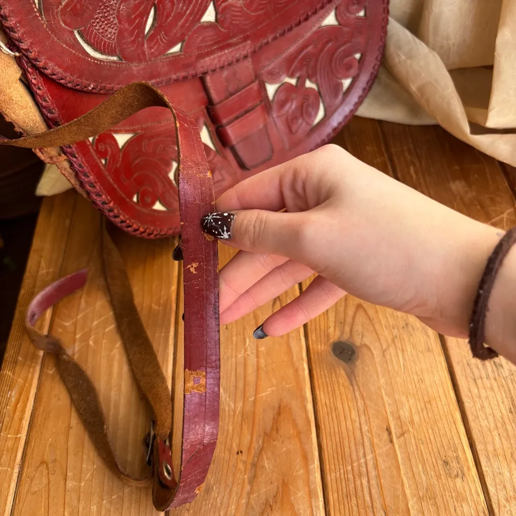 Vintage Red Leather Shoulder Bag - Image 2
