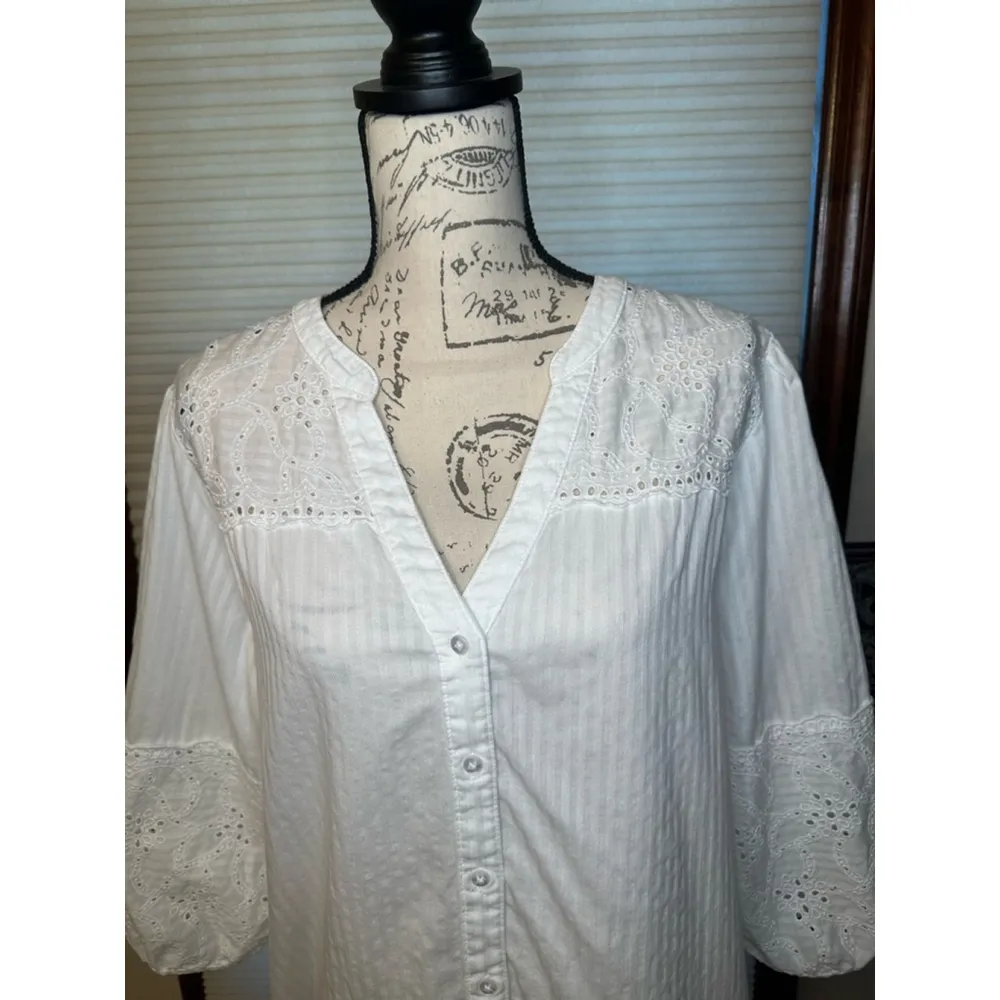 Likely a Large 100% Cotton White Blouse Brand Unknown Size undefined - Image 5