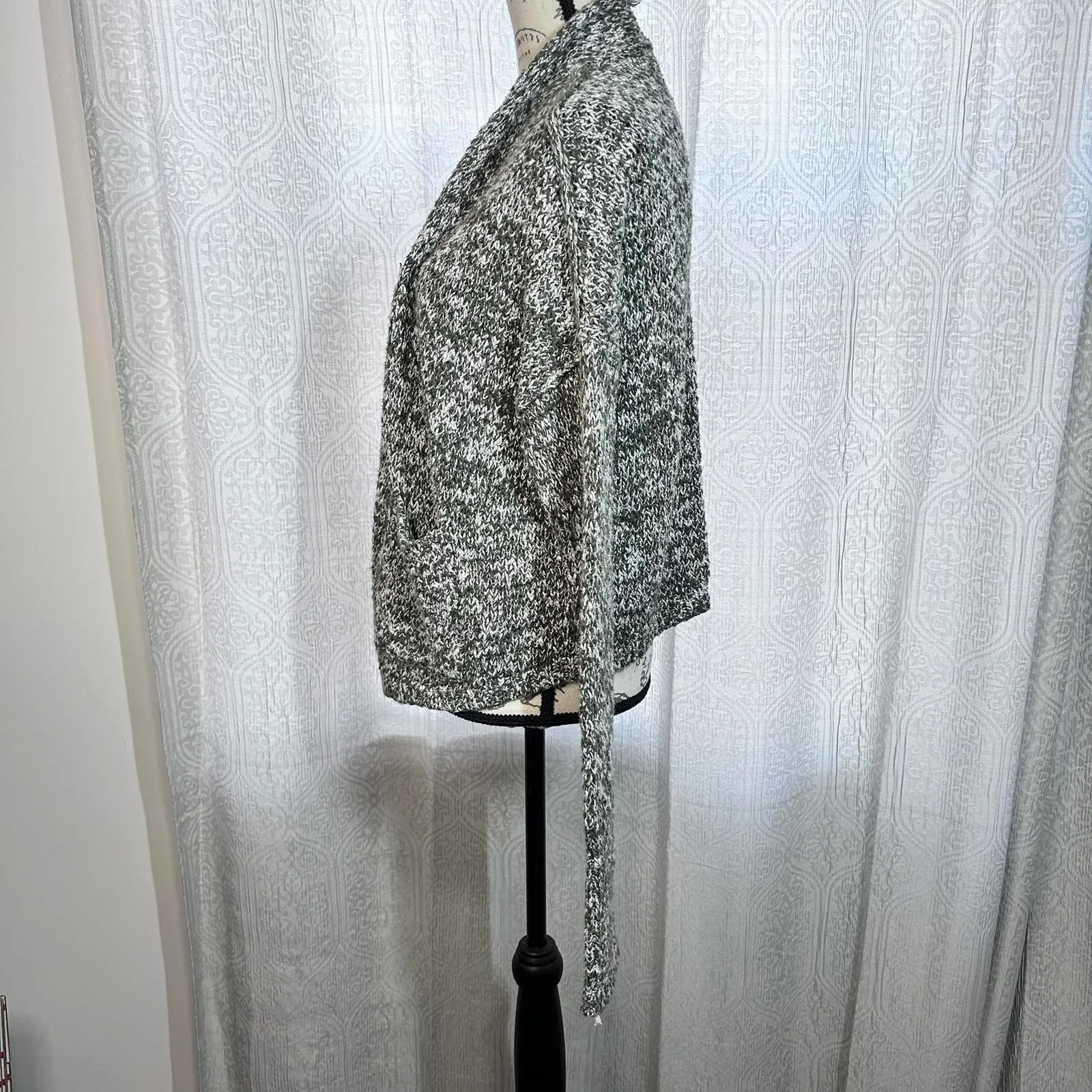 Abercrombie & Fitch open knit‎ Cardigan Green and White Women's size L - Image 4