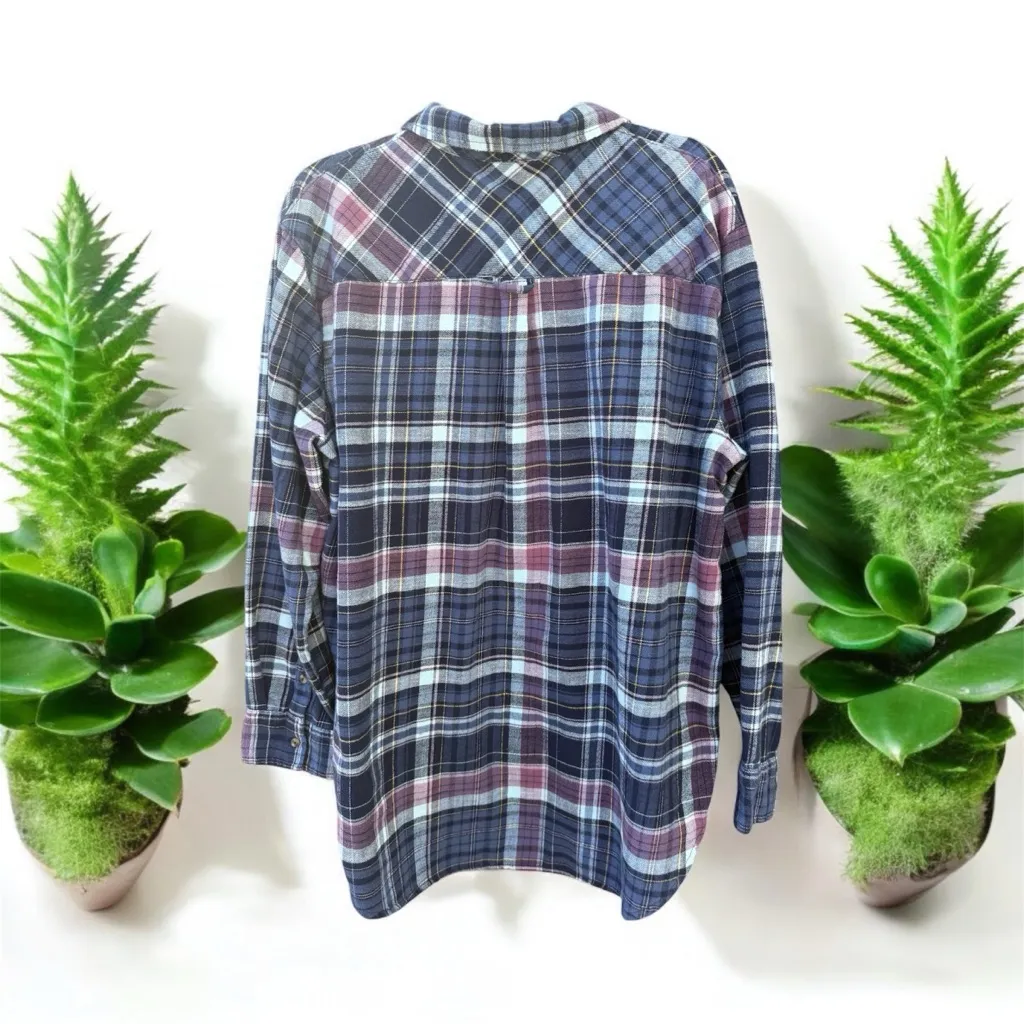 Aerie Plaid Flannel Button Down Size Large - Image 2
