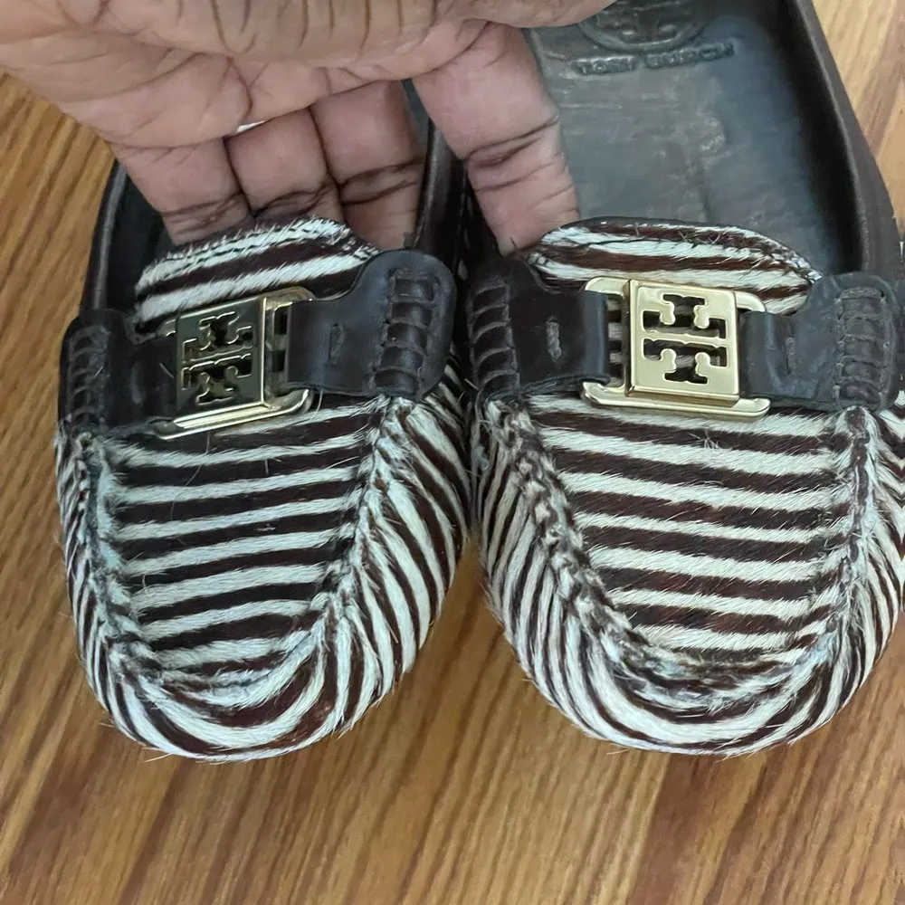 TORY BURCH Brown Ivory Zebra Stripe Loafer Moccasin Flats Gold Logo - US… - Image 3