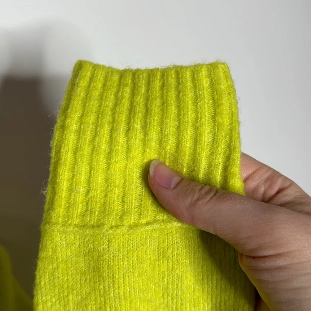 J. Crew Factory Teddie plush wool blend neon chartreuse sweater size S Green - Image 4