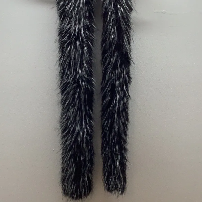 Elegant Black and Gray Faux Fur Scarf Preloved - Image 3