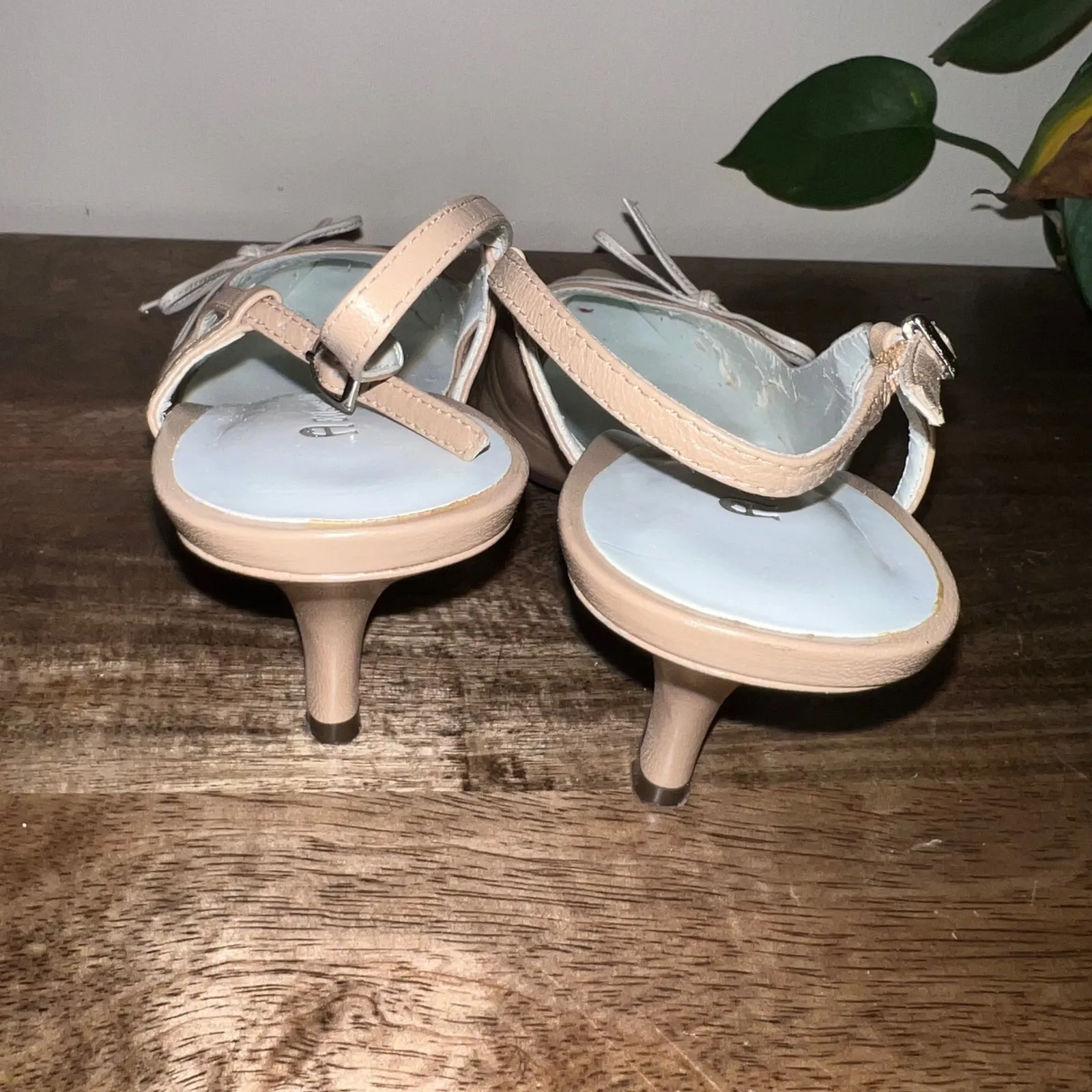 Etienne Aigner Womens 7 Leather Florad Beige Slingback Kitten Heel Pointed Toe - Image 6