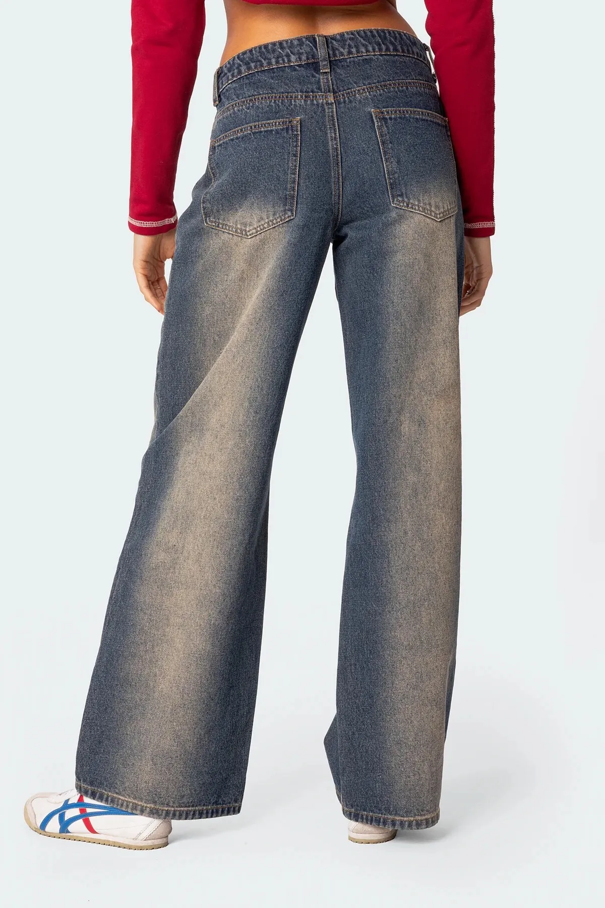 Edikted Raelynn Low-Rise Wide Leg Washed Jeans - Image 4