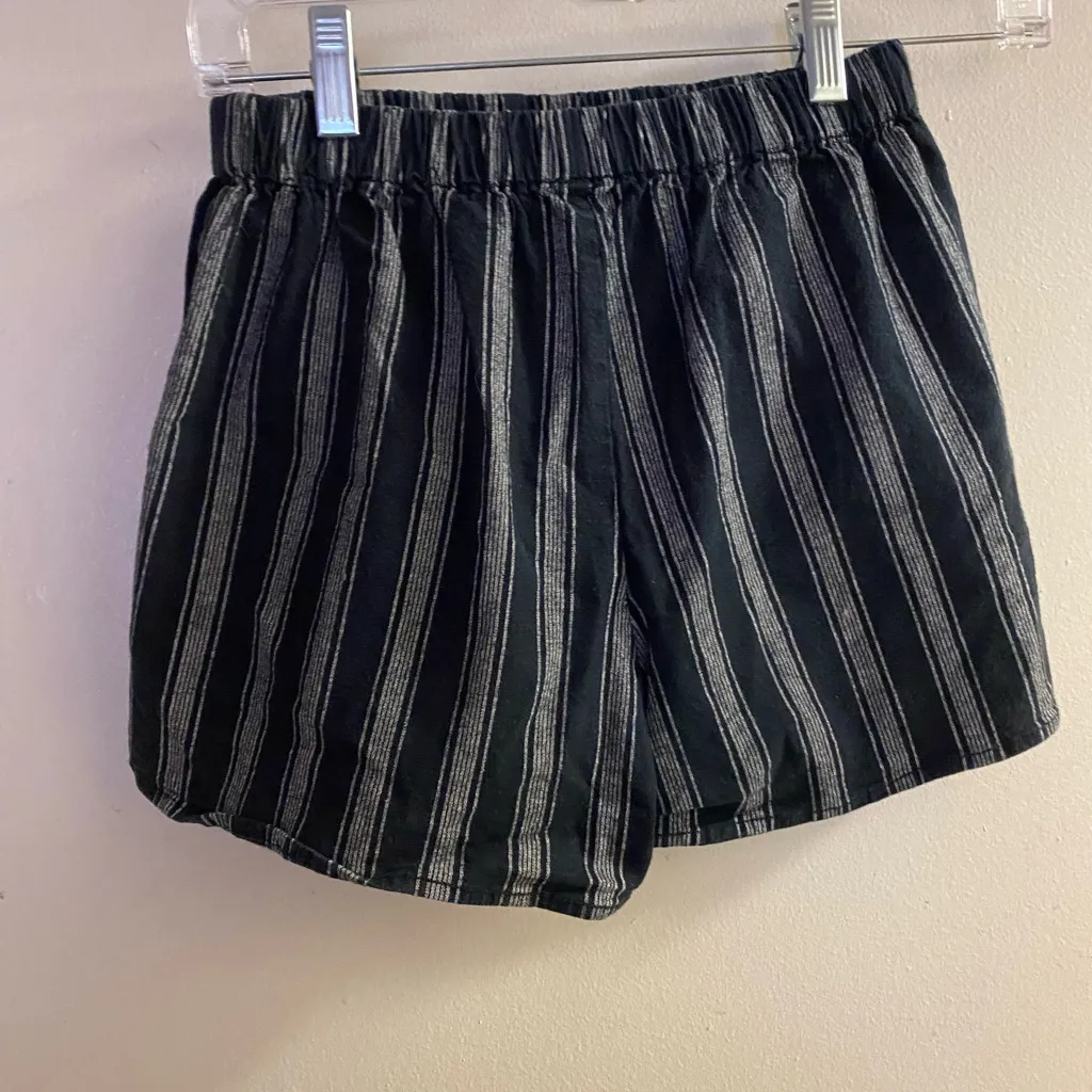 Brandy Melville Womens Shorts XS Waist 22” Black & Gray Stripes Striped Short - Image 3