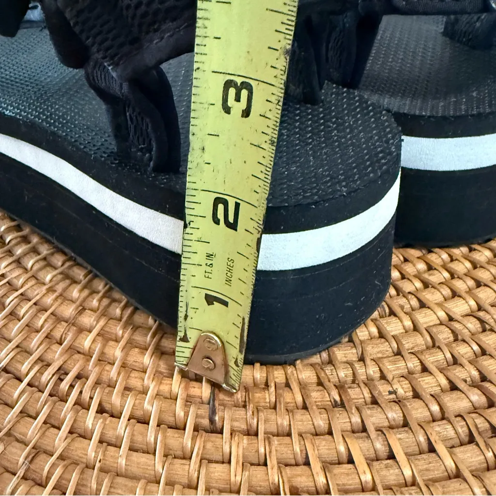 Teva  Black platform Adjustable Sandals size 7 - Image 6