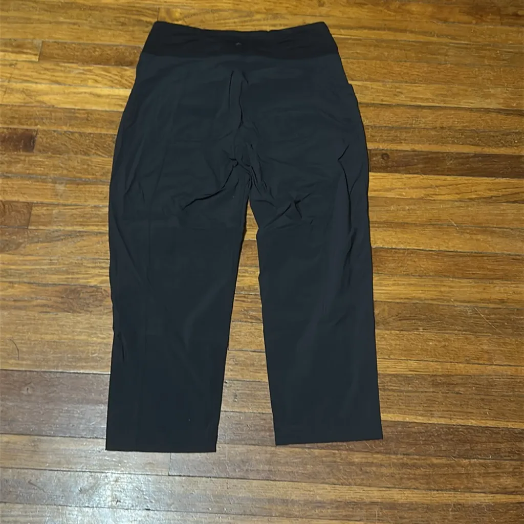 Black Cropped Pants - Image 4