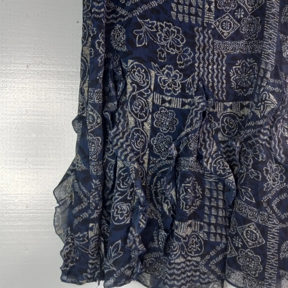 Coldwater Creek LP Ruffled Layers Lined Midi Skirt Petite in Gray on Dark Blue - Image 4